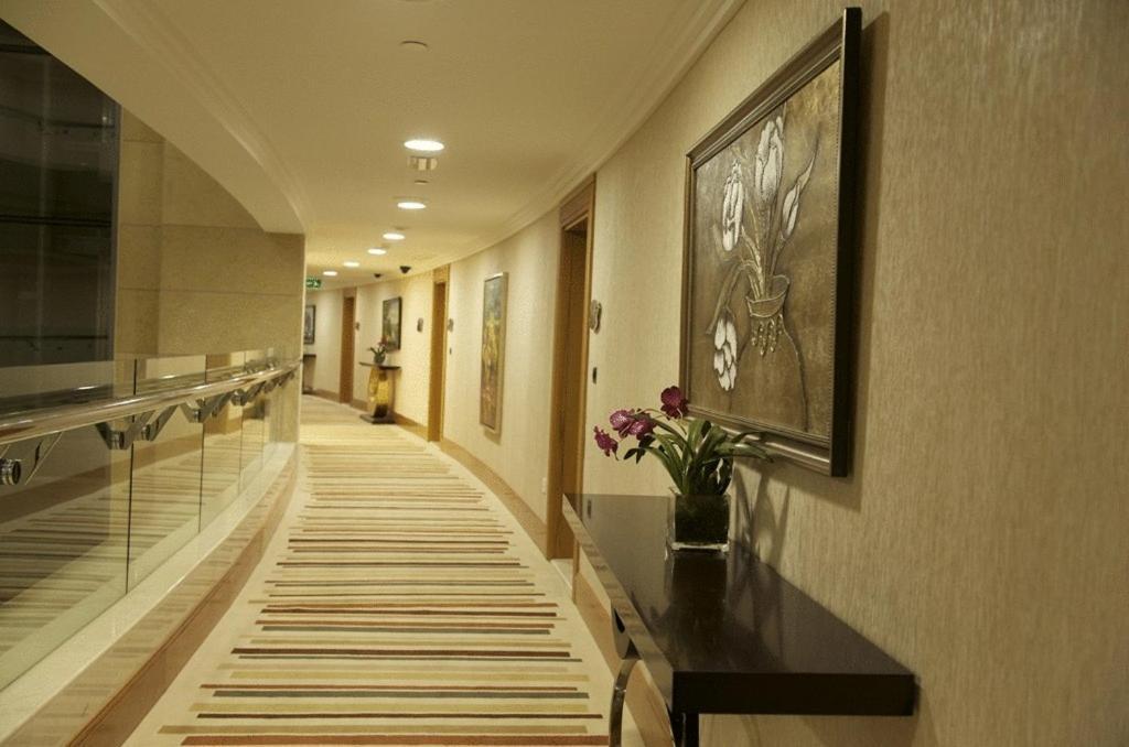 Grand Bellevue Hotel Apartment Dubái Exterior foto