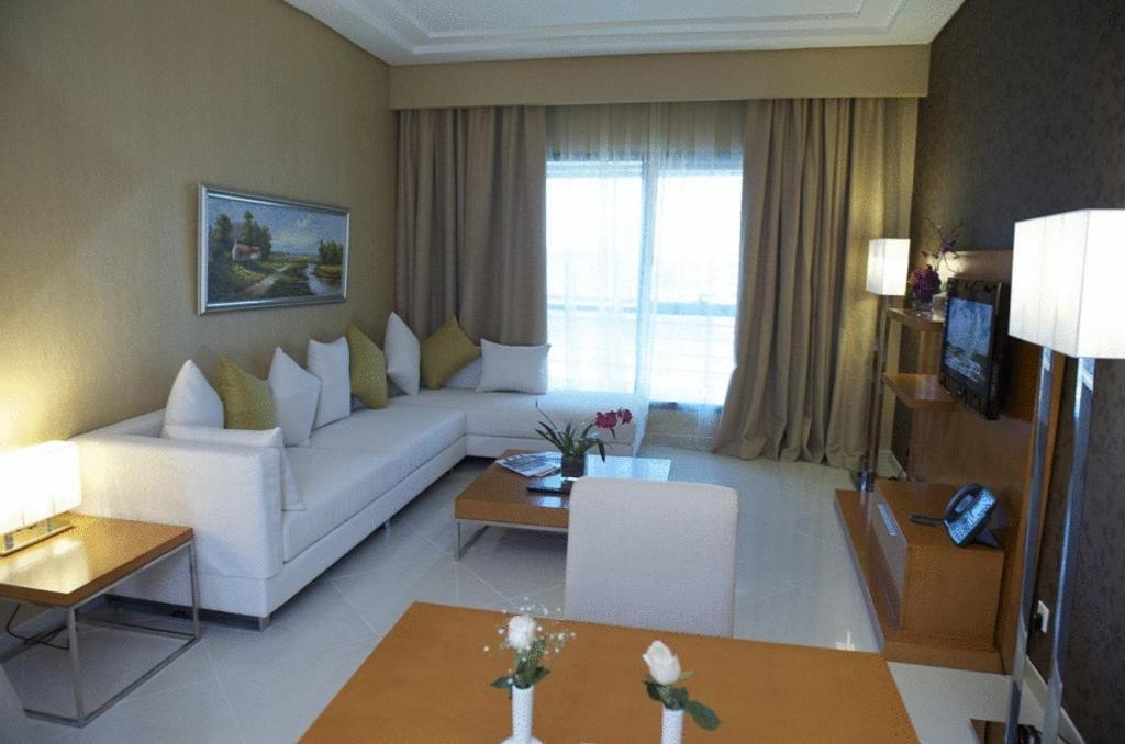 Grand Bellevue Hotel Apartment Dubái Habitación foto