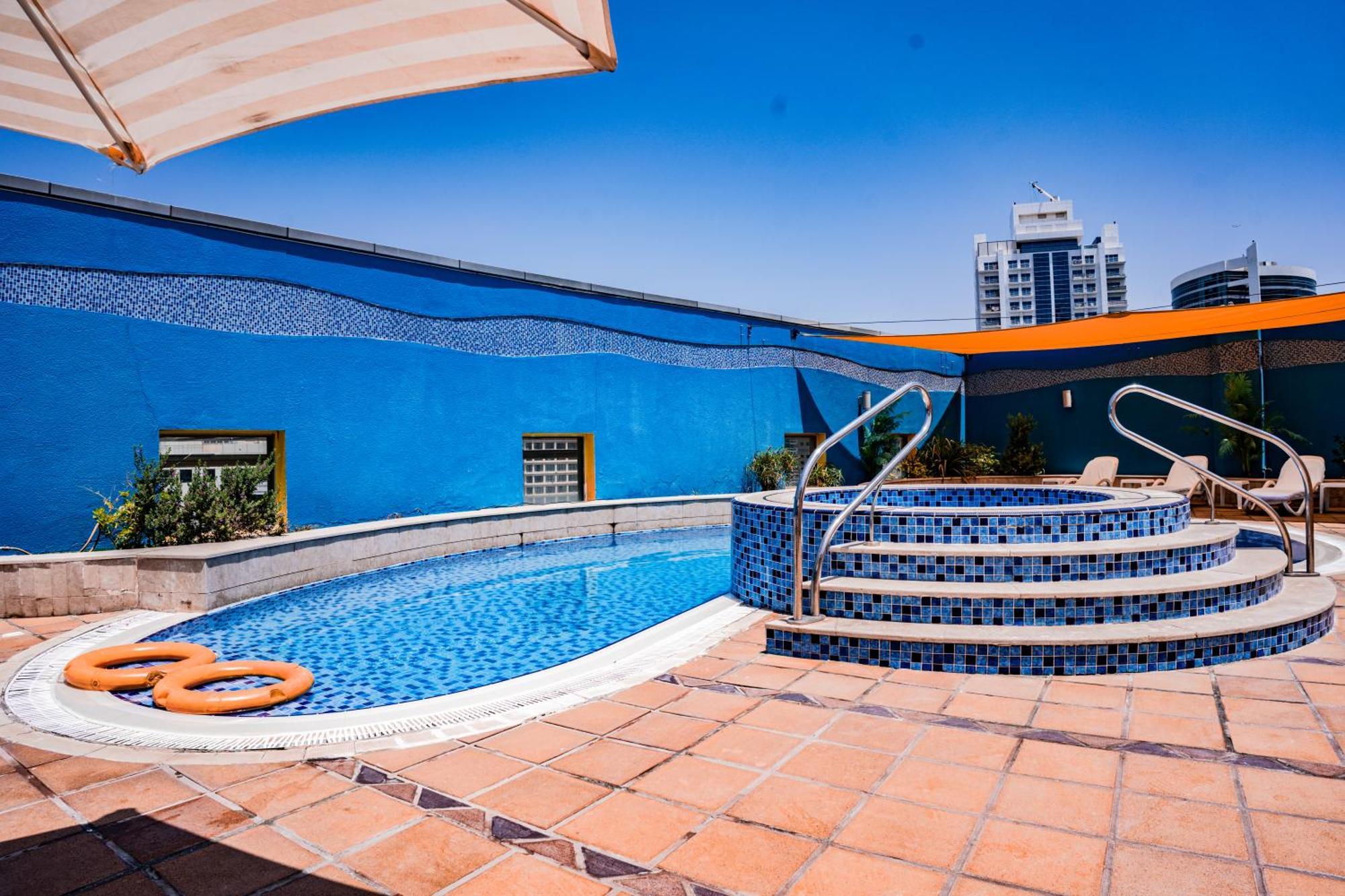 Grand Bellevue Hotel Apartment Dubái Exterior foto